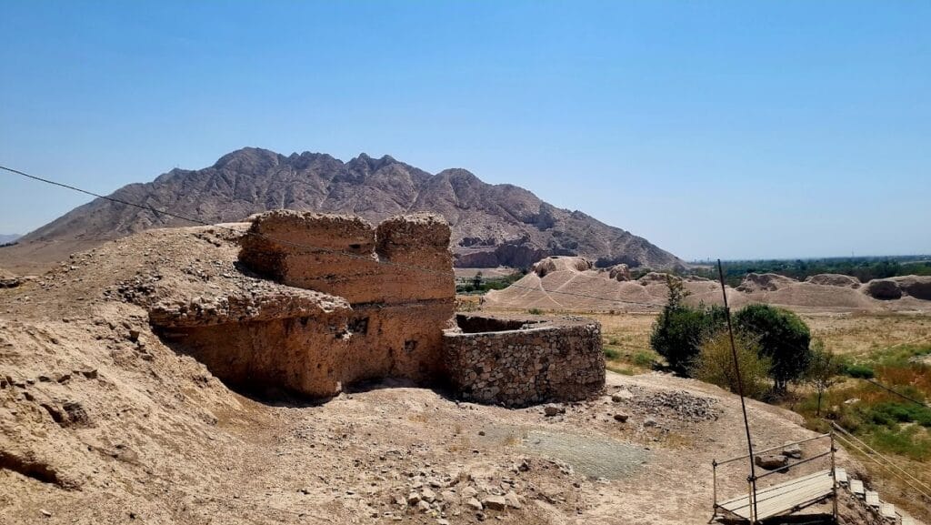 Rashkan Castle: A Parthian Fortress in Rey, Iran 7 Rashkan Castle