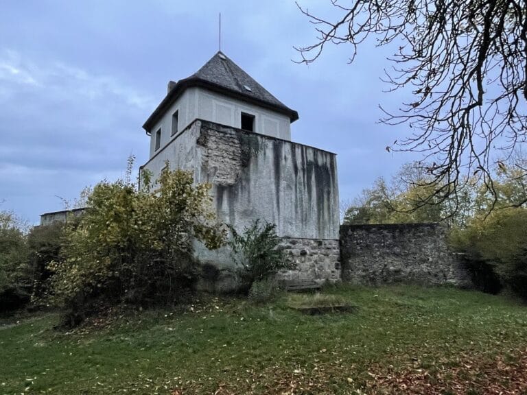 Burg Natternberg: A Historic Hilltop Castle in Deggendorf, Germany