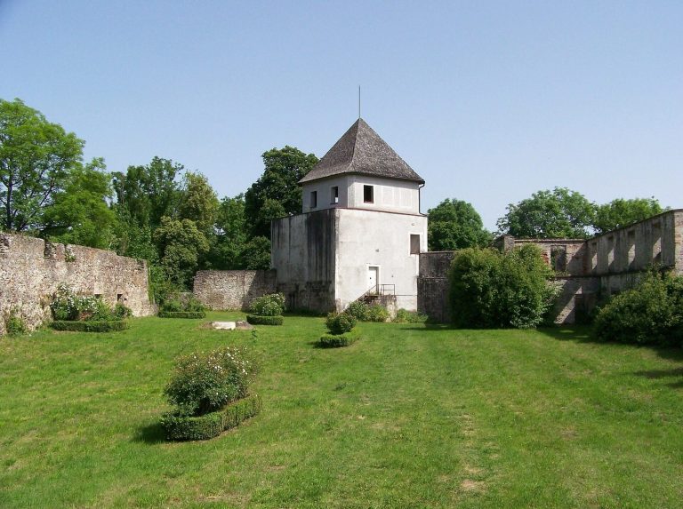 Burg Natternberg: A Medieval Summit Castle in Germany