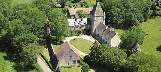 Corabœuf Castle: A Medieval Fortress in Ivry-en-Montagne, France
