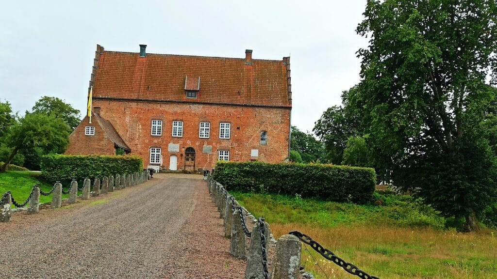 Knutstorp Castle: A Sixteenth-Century Fortified Residence in Sweden 2 Knutstorp Castle