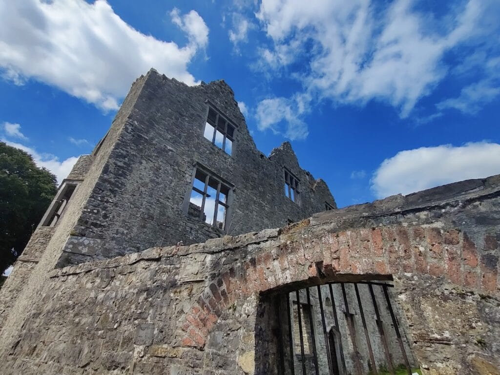 Athlumney Castle: A Medieval Tower House and Tudor Fortified Residence in Ireland 4 Athlumney Castle