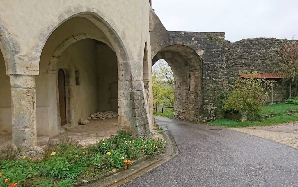 Château de Prény: A Medieval Fortress in Lorraine, France 7 Château de Prény