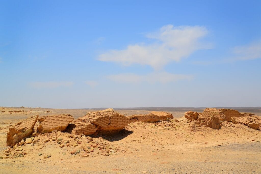 Qasr Tuba: An Umayyad Desert Palace and Caravanserai in Jordan 2 Qasr Tuba