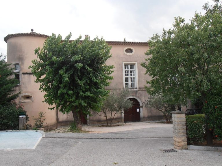 Château de Vins sur Caramy: A Renaissance Castle Residence in France