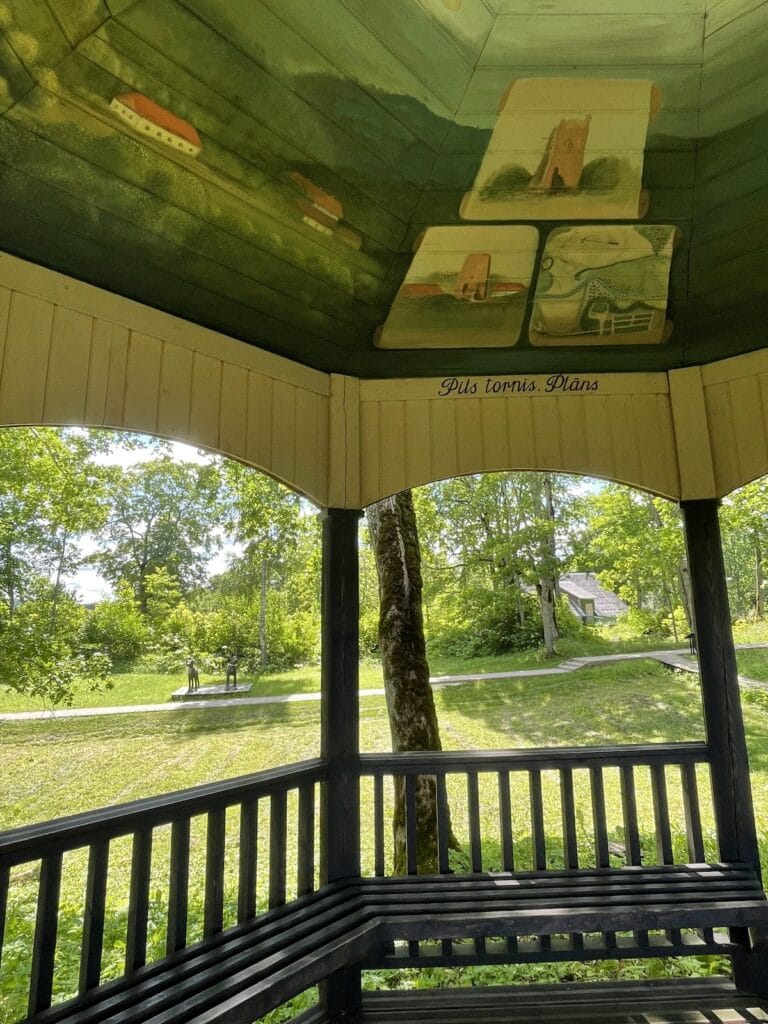 Ērgļi Castle ruins