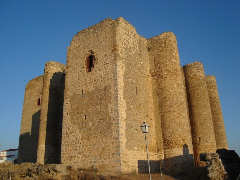 Castle of Villagarcía de la Torre: A Fifteenth-Century Fortress in Spain
