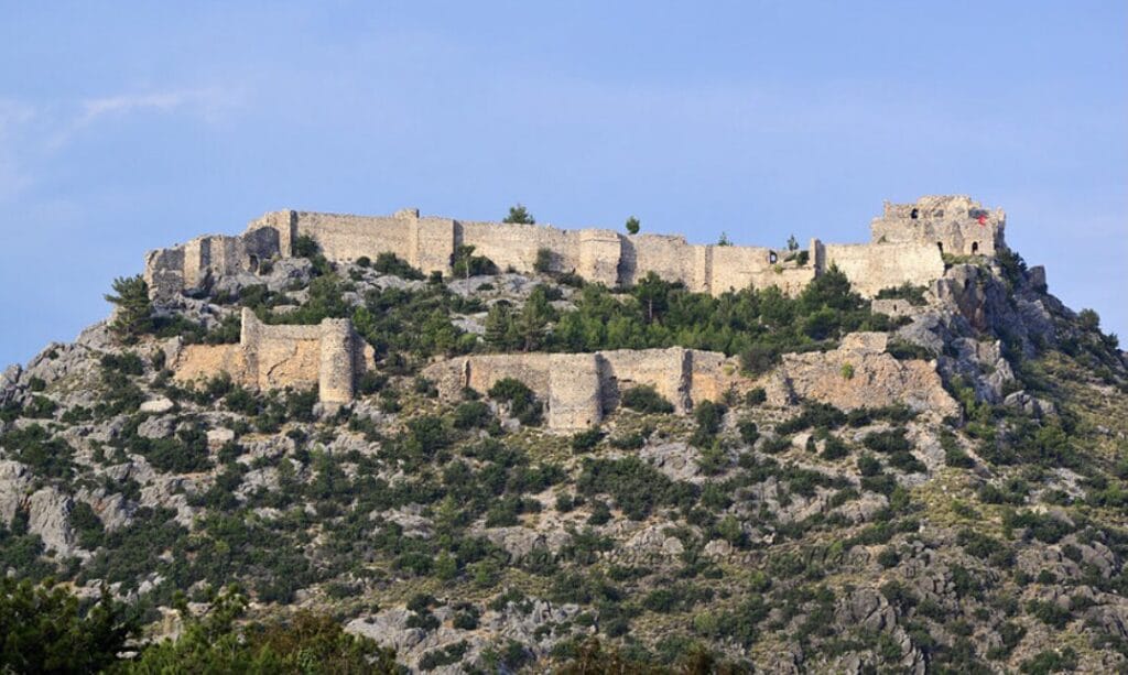 Softa Castle: A Late Roman and Byzantine Fortress in Türkiye 2 Softa Castle