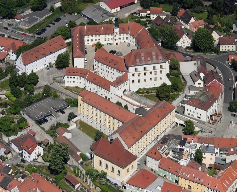 Burg Sulzbach: A Medieval Seat of Lordship and Palace Complex in Germany