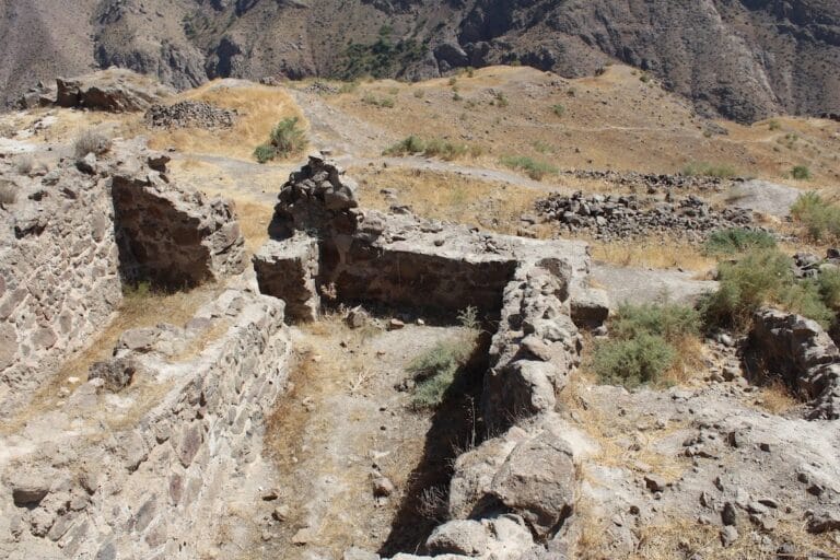 Lambsar Castle: A Historic Fortress in Razmian, Iran