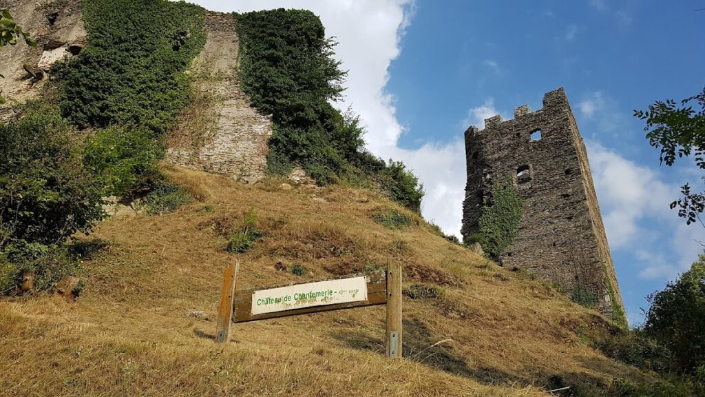 Château de Chantemerle: A Medieval Fortress in Tours-en-Savoie, France 7 Château de Chantemerle
