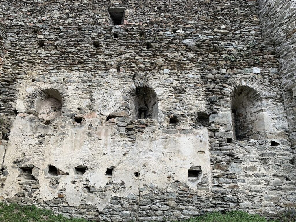 Château de Chantemerle: A Medieval Fortress in Tours-en-Savoie, France 10 Château de Chantemerle