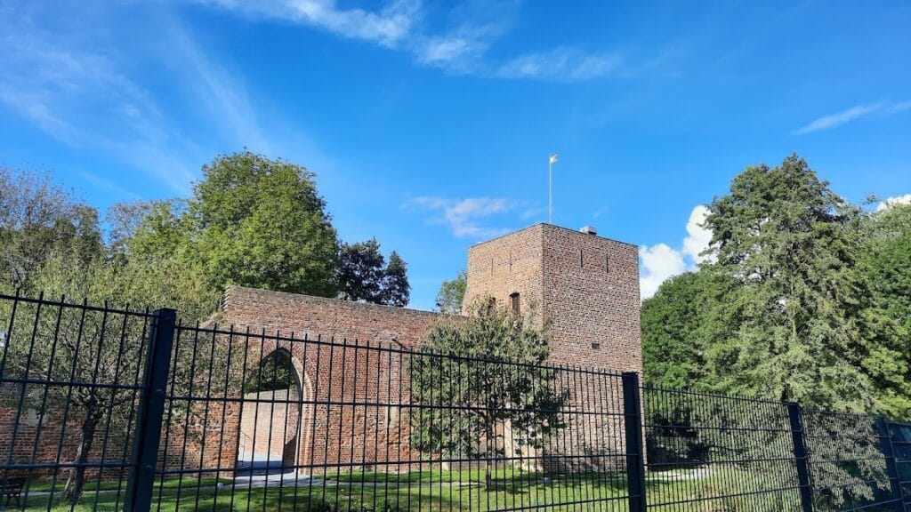 Burg Hüls: A Medieval Water Castle in Krefeld, Germany 7 Burg Hüls