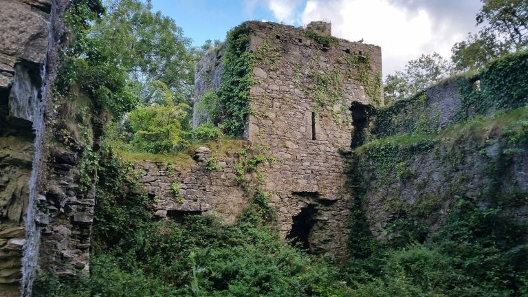 Kilcrea Castle: A Fifteenth-Century MacCarthy Tower House in Ireland