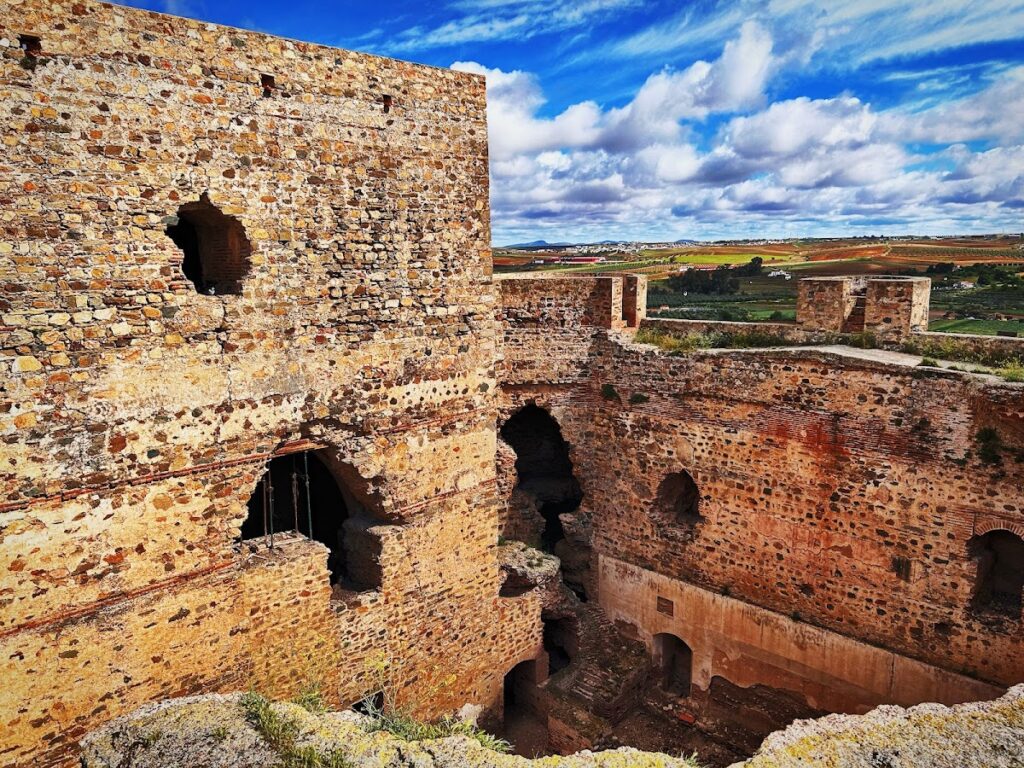 Castillo de Villalba de los Barros: A Historic Fortress in Spain 10 Castillo de Villalba de los Barros