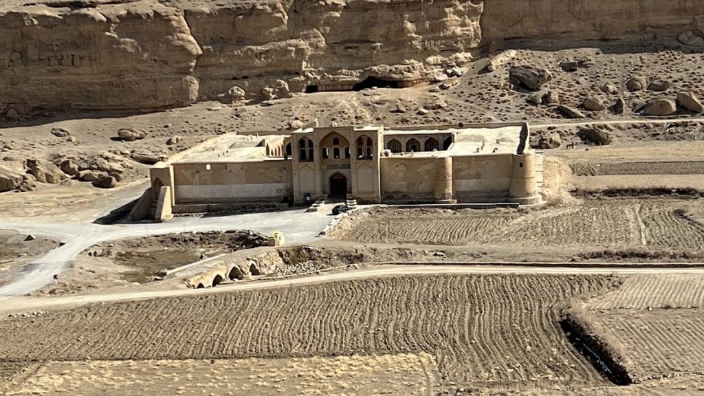 Izadkhast Castle: A Historic Fortified Settlement in Iran 10 Izadkhast Castle