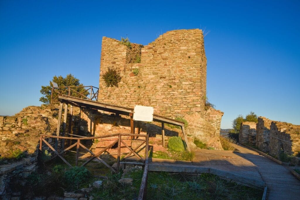 Sassai Castle: A Twelfth-Century Frontier Fortress in Sardinia 1 Sassai Castle