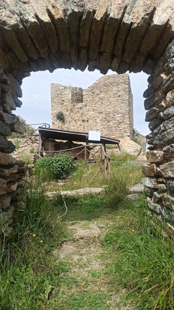 Sassai Castle: A Twelfth-Century Frontier Fortress in Sardinia 5 Sassai Castle