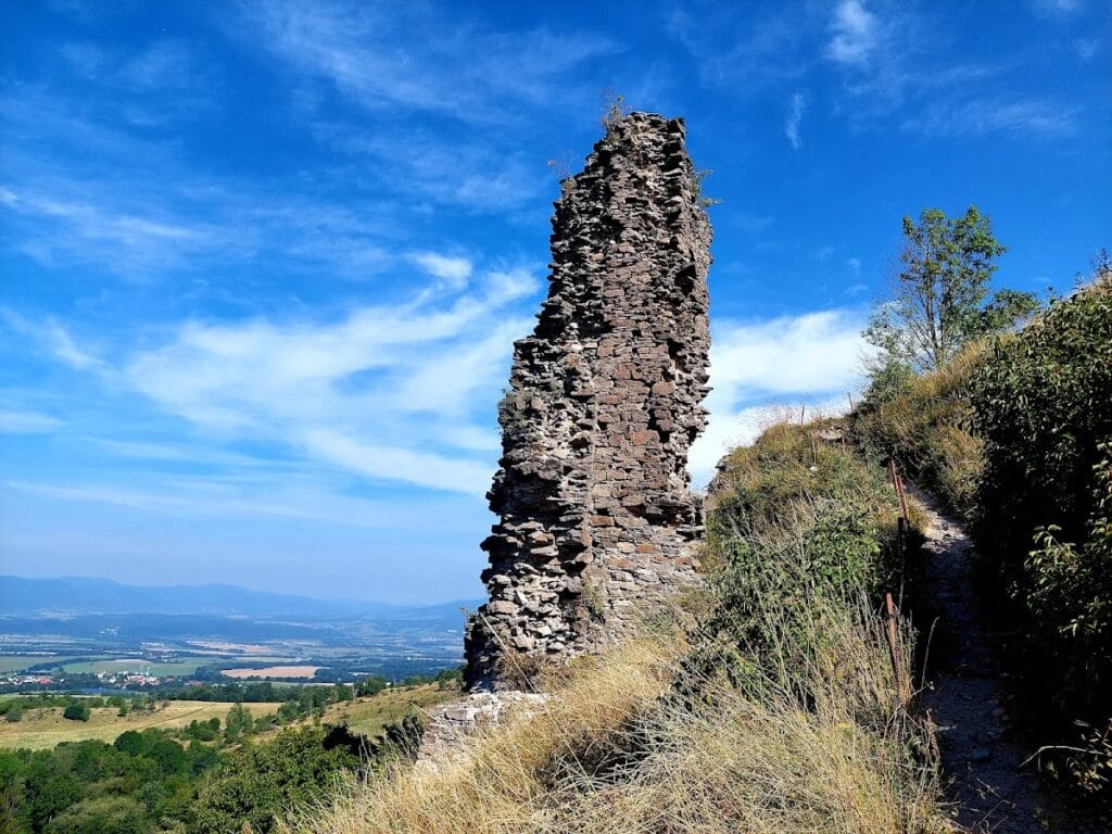 Sivý Kameň Castle