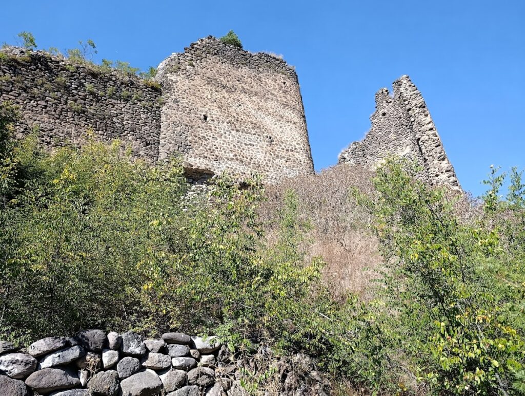 Şavşat Castle: A Medieval Georgian Fortress in Turkey 9 Şavşat Castle