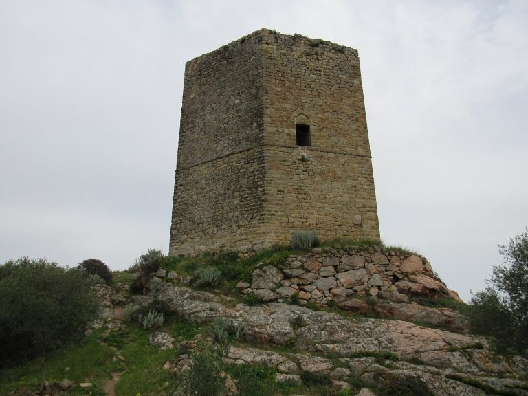 Castello di Santa Maria Coghinas: A Medieval Doria Fortress in Sardinia