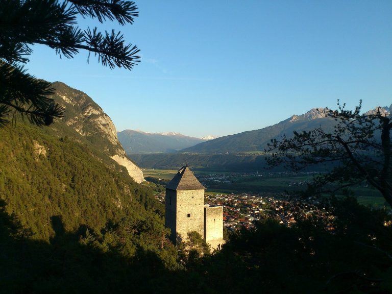 Burgruine Fragenstein: A Medieval Hill Castle in Austria