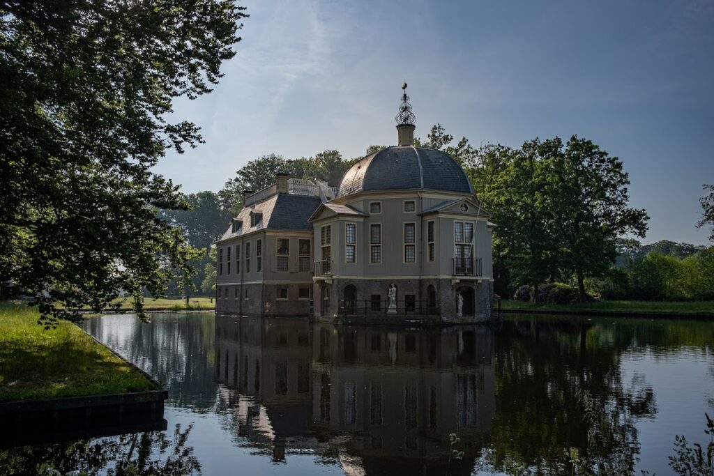 Trompenburgh: A Dutch Baroque Manor House in ’s-Graveland 6 Trompenburgh