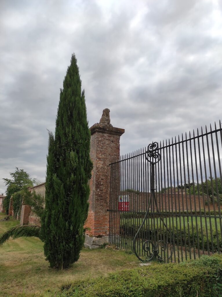 Château de Saint-Élix-le-Château: A Renaissance Residence in France 9 Château de Saint-Élix-le-Château