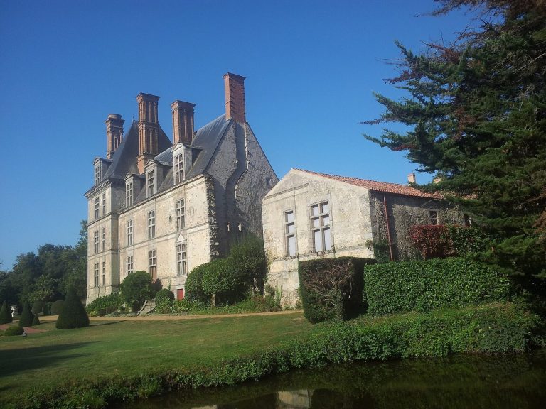 Château de la Guignardière: A French Renaissance Château in the Vendée