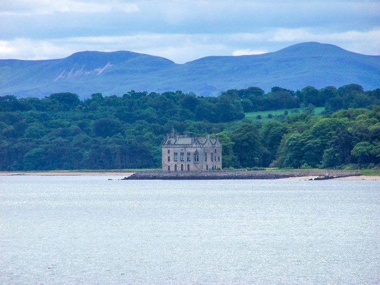 Barnbougle Castle: A Rosebery Estate Castle on the Firth of Forth