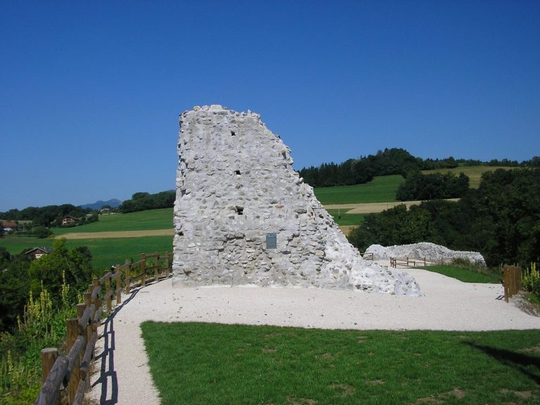 Château de Faucigny: A Medieval Fortified Castle in France