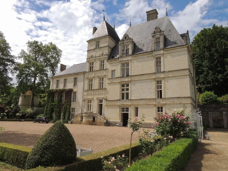 Château de Poncé-sur-le-Loir: A Renaissance Château in France