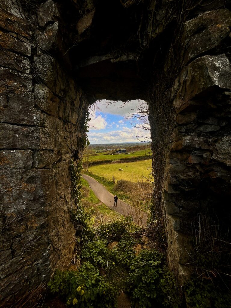 Carrigogunnell Castle: A Medieval Fortress in Ireland 8 Carrigogunnell