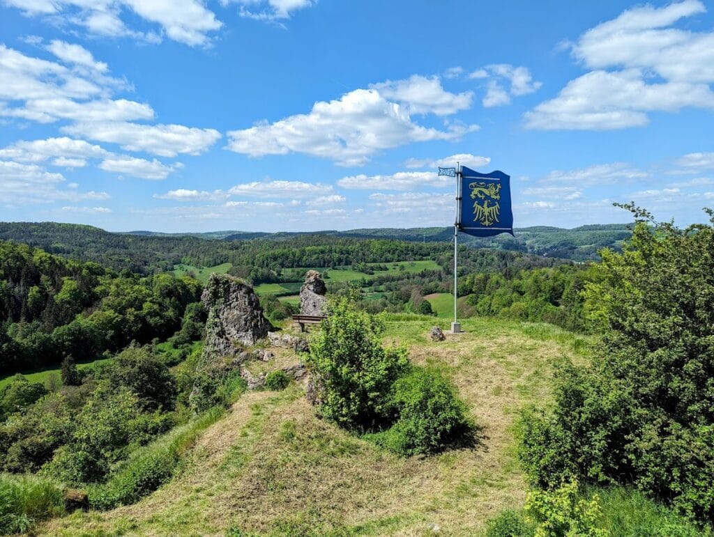 Burgstall Niesten: A Medieval Castle and Administrative Seat in Germany 1 Burgstall Niesten