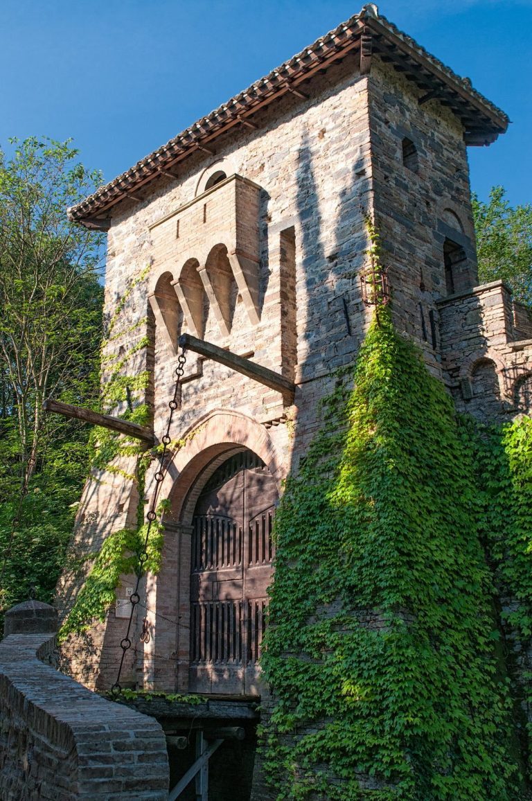 Castello Pallotta: A Medieval Castle and Renaissance Residence in Italy