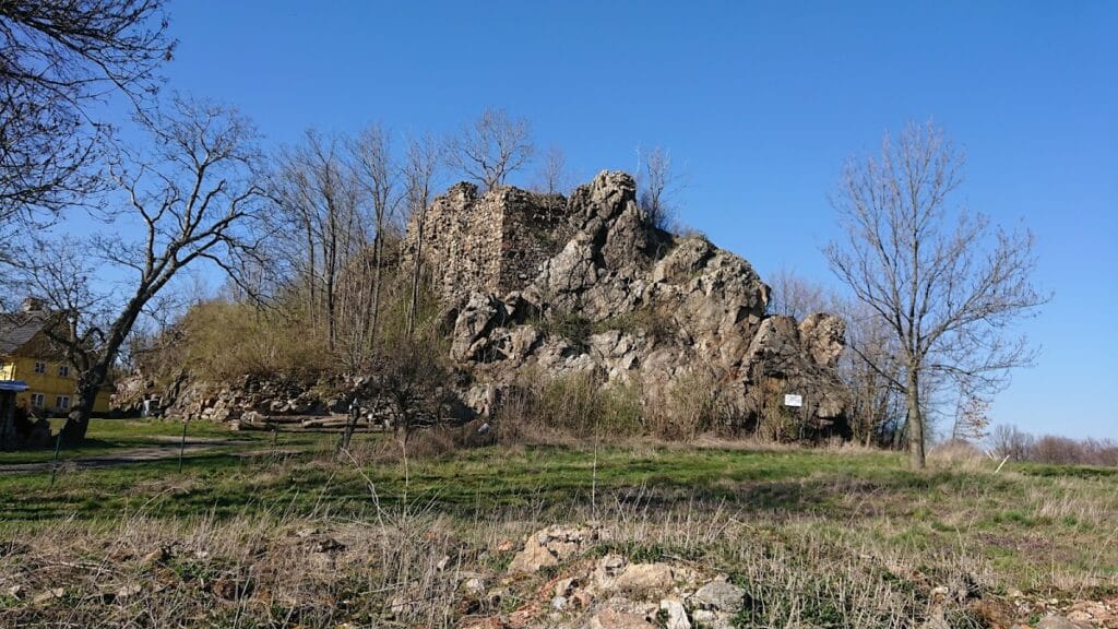 Podskale Castle: A Medieval Rock Castle in Poland 1 Podskale Castle