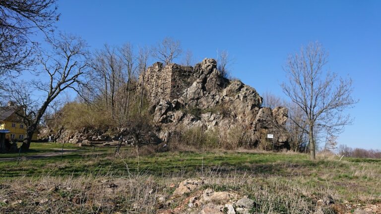 Podskale Castle: A Medieval Fortress in Lower Silesia, Poland