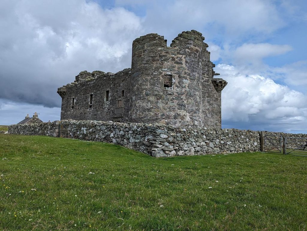 Muness Castle: A Fortified Residence on Unst 1 Muness Castle