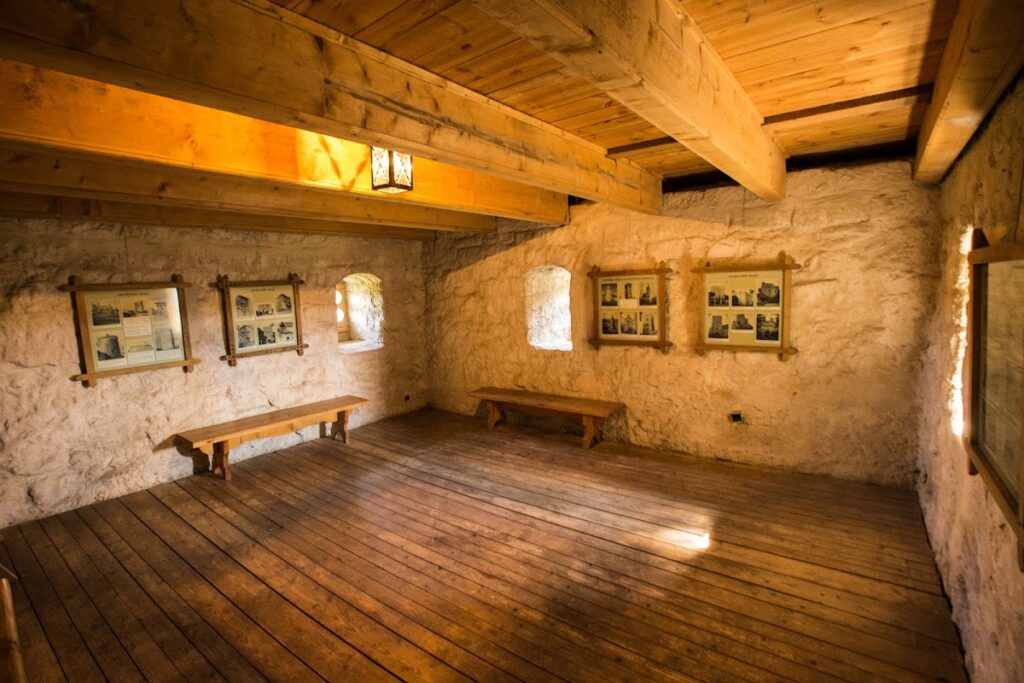 Defense tower in Piatnychany