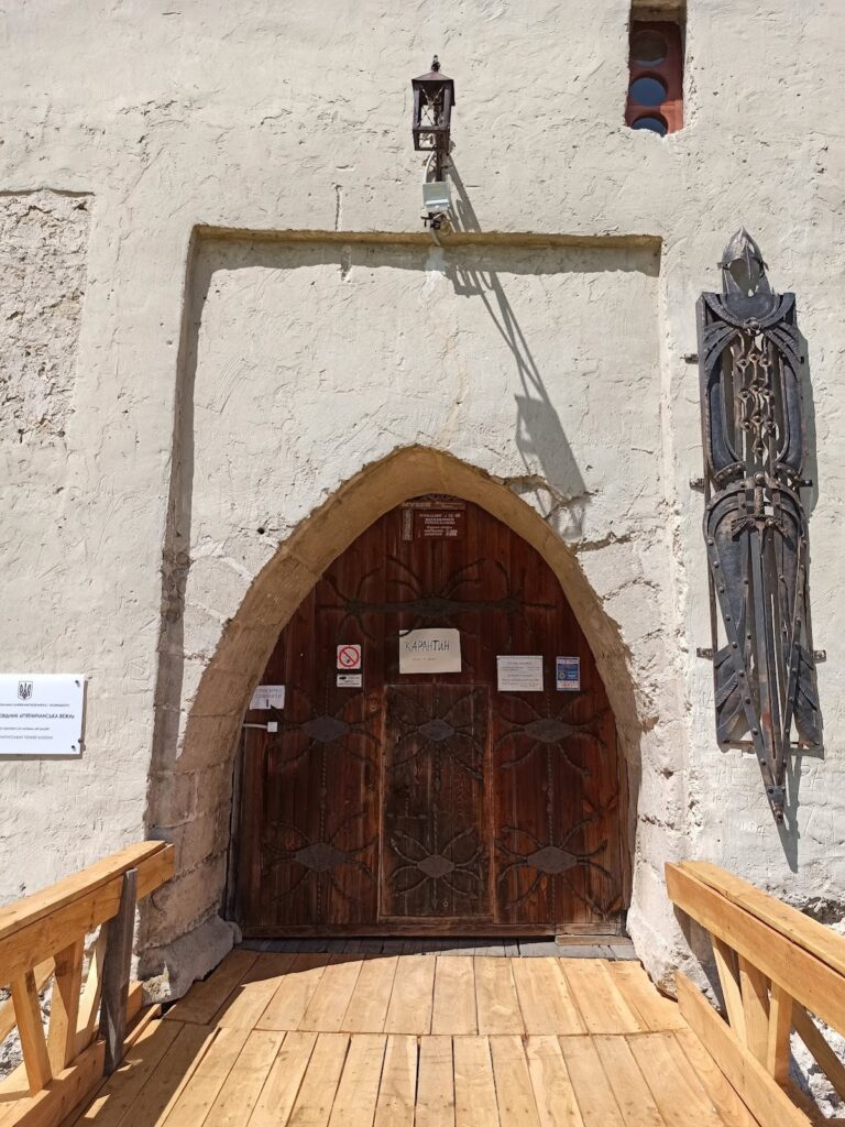 Defense tower in Piatnychany