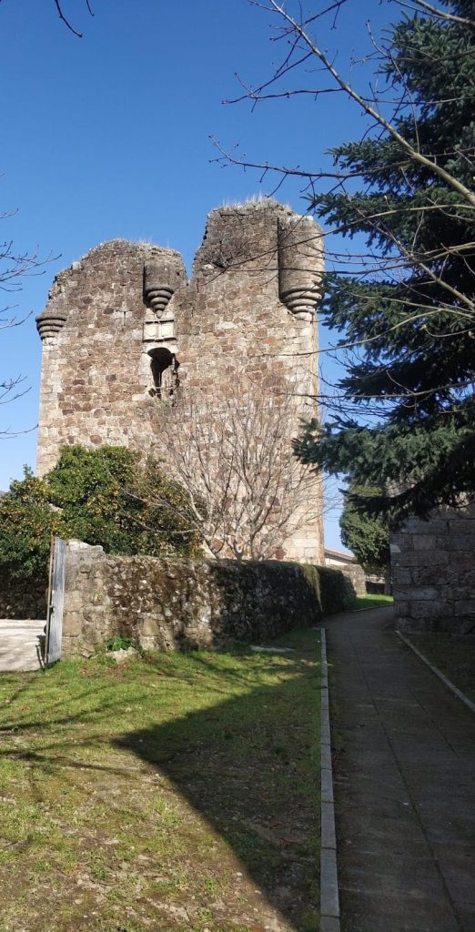 Castle of Valverde de la Vera: A Fortified Historic Complex in Spain 1 Castle of Valverde de la Vera