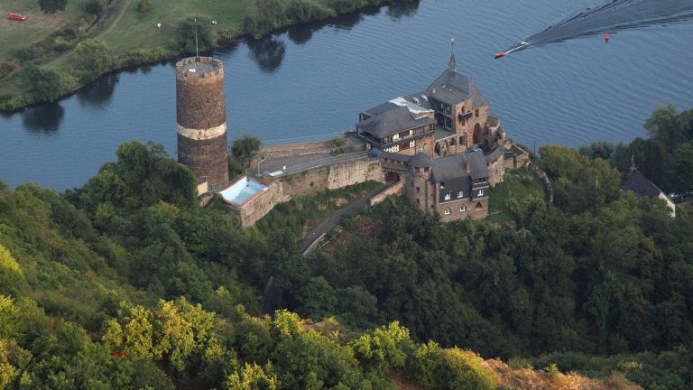 Bischofstein Castle: A Medieval Stronghold and School Retreat in Germany
