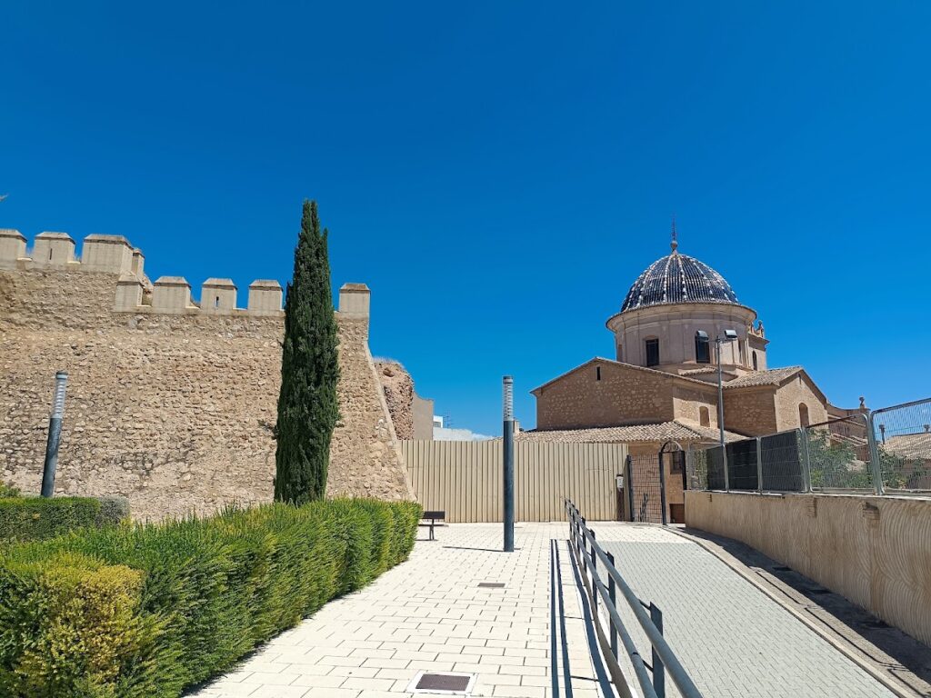 Castillo de Caudete: A Historic Fortress in Caudete, Spain 8 Castillo de Caudete
