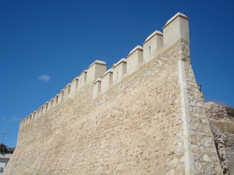 Castillo de Caudete: Medieval Fortress and Lordship Centre in Spain