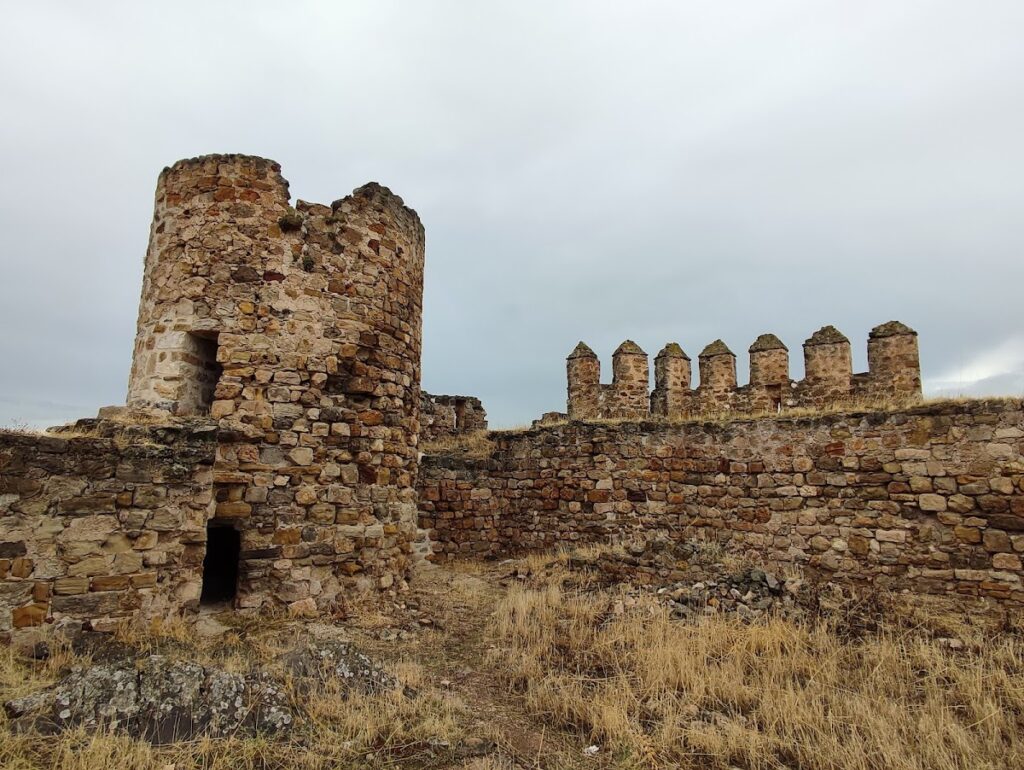 Castillo del Berrueco: A Historic Fortress in Torredelcampo, Spain 6 Castillo del Berrueco
