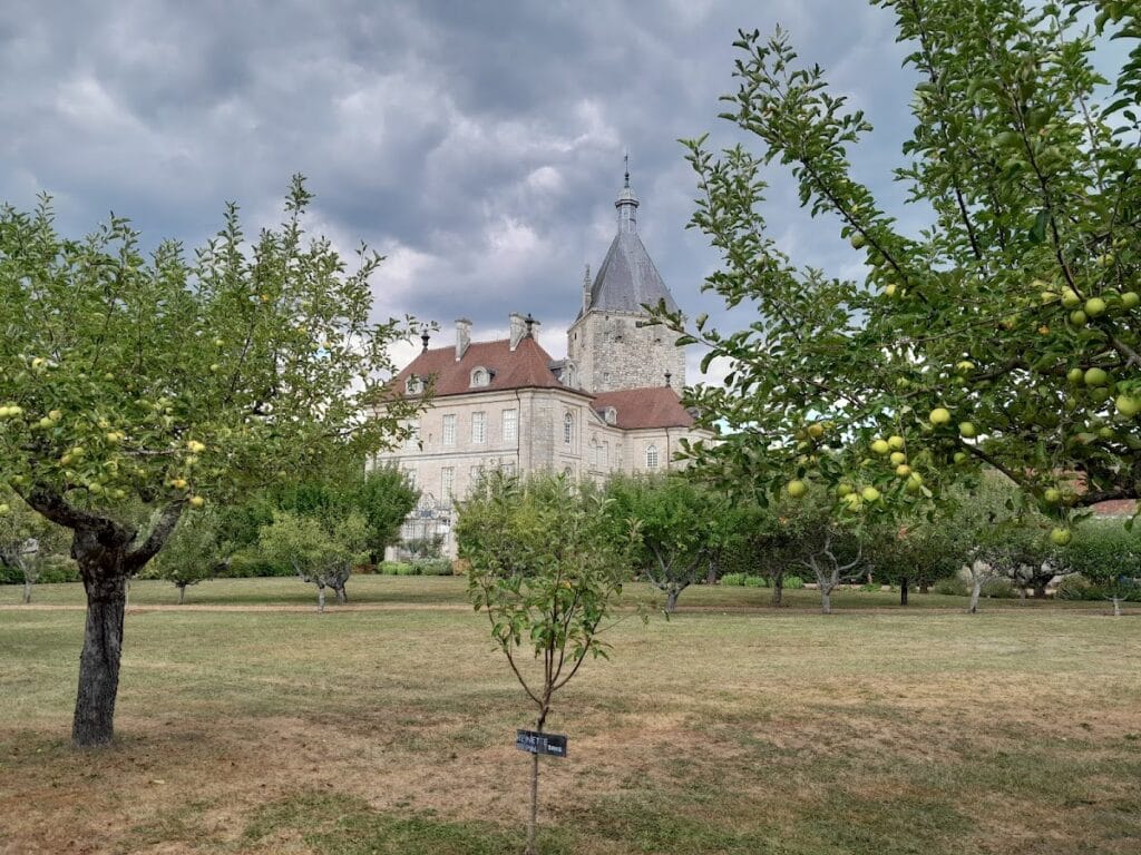 Château de Talmay: Medieval Donjon and Eighteenth-Century Residence 4 Château de Talmay