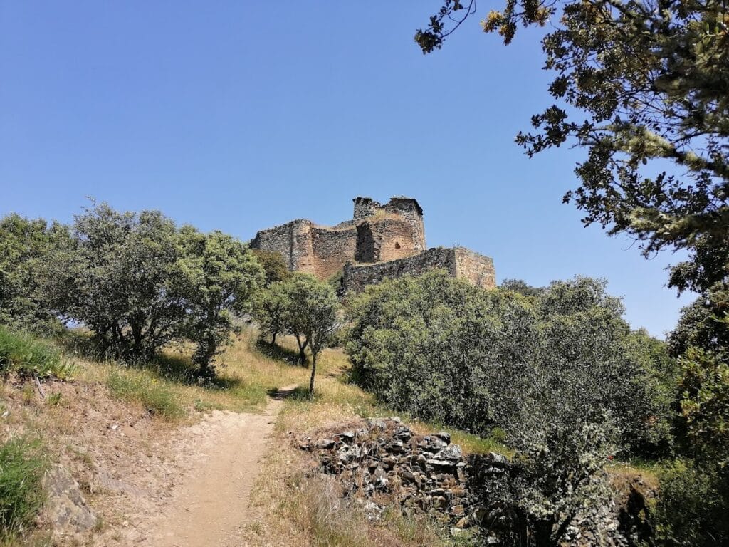 Castle of Alba: A Medieval Fortress in Losacino, Spain 9 Castle of Alba, Losacino