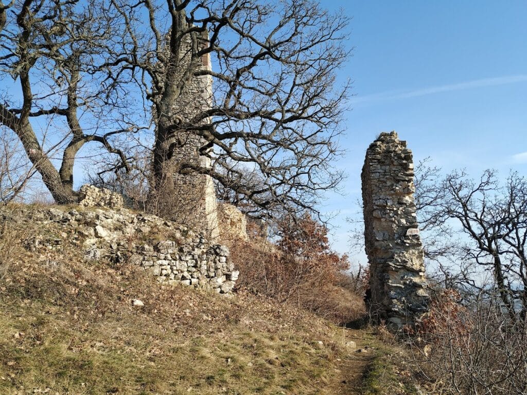Csővár Castle: A Historic Hungarian Fortress and Residence 9 Castle of Csővár