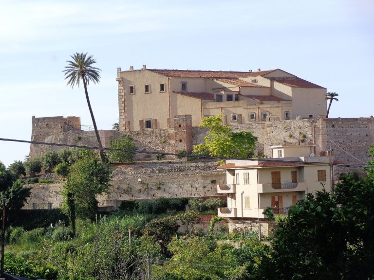 Castello di Bauso: A Fortified Noble Residence in Italy