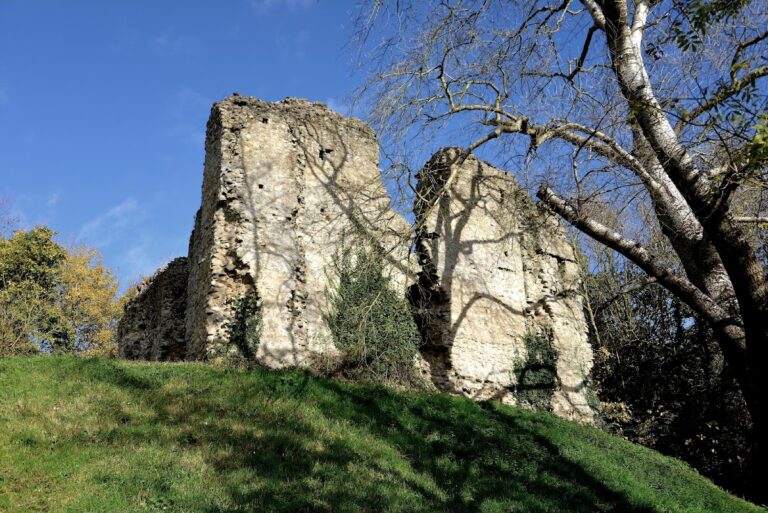 Sutton Valence Castle: A Medieval Fortress in Kent, England
